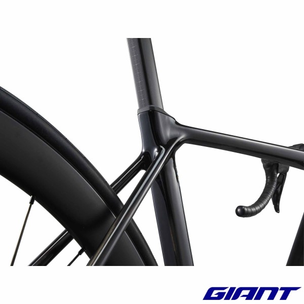 GIANT TCR Advanced Pro 1 AXS 2025 velo