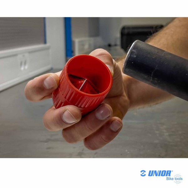 Ebarbeur UNIOR pour tube de fourche