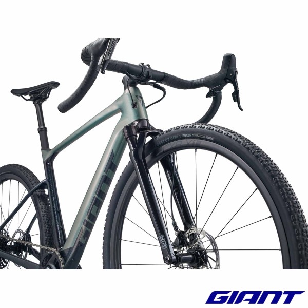 GIANT Revolt X Advanced Pro 2 2023 pneus gravel