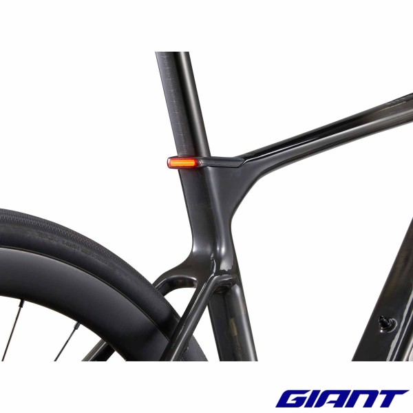 Defy Advanced E+ Elite 1 2025 eclairage