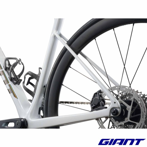 GIANT Defy Advanced Pro 1 2026 carbone