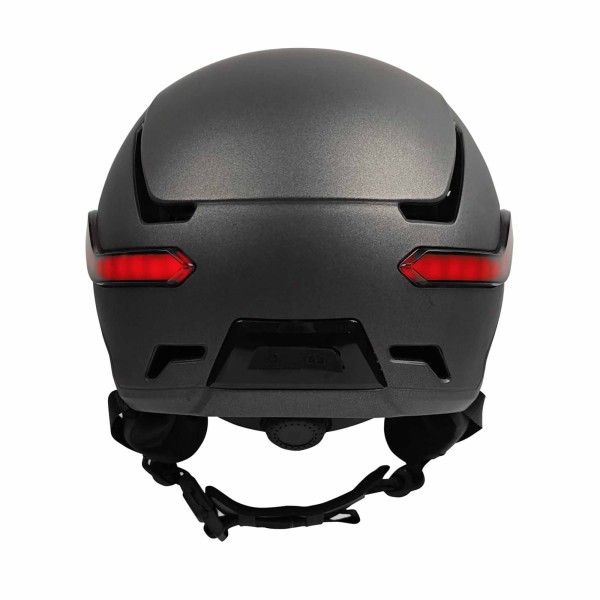 Casque Urban Moov avec eclairage, feux de freinage, clignotants et housse offerte