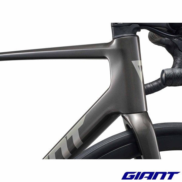 GIANT TCR Advanced 2 2026 carbone