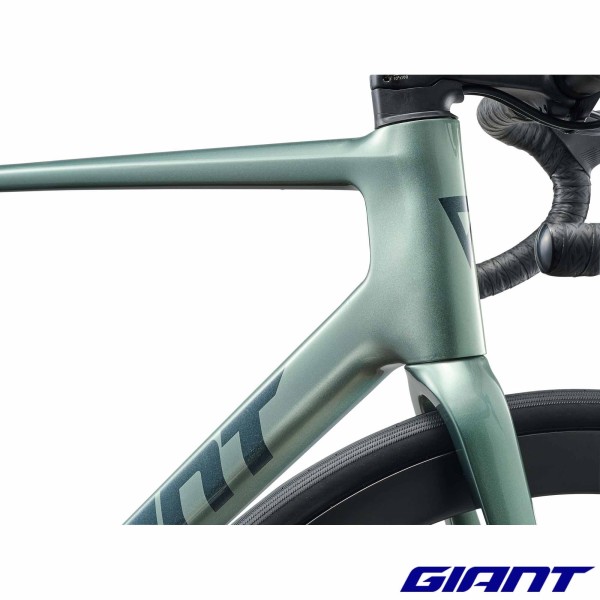 GIANT TCR Advanced 0 2026 carbone