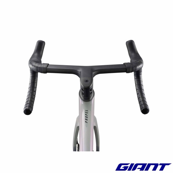 GIANT Propel Advanced Pro Dura-Ace 2027 cockpit