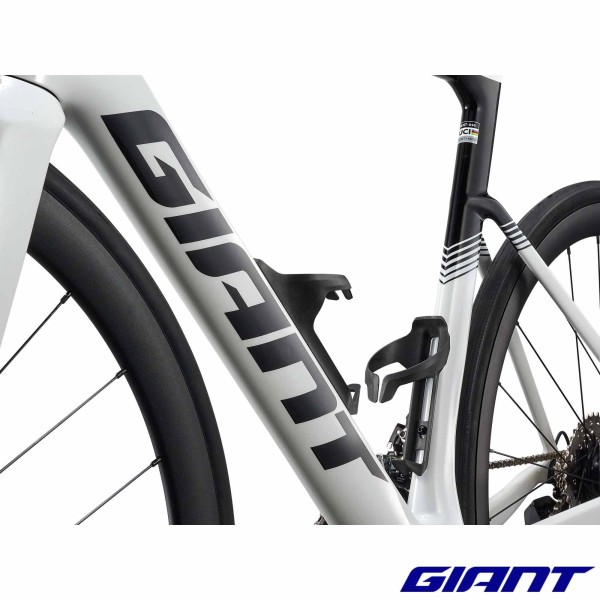 GIANT Propel Advanced 2 2027 carbone