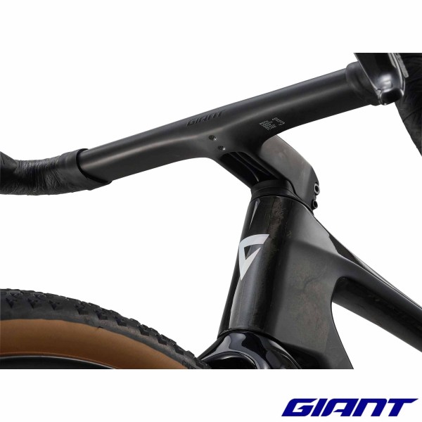 Revolt Advanced SL 0 2027 Row Carbon cockpit