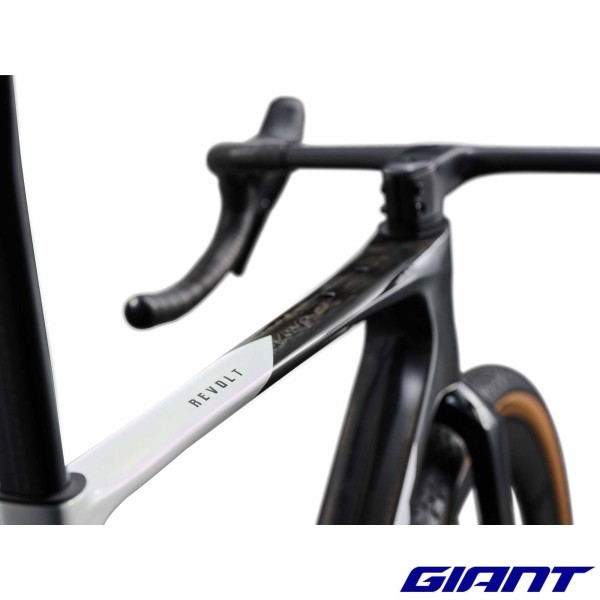 Revolt Advanced SL 0 2027 Row Carbon cadre carbone
