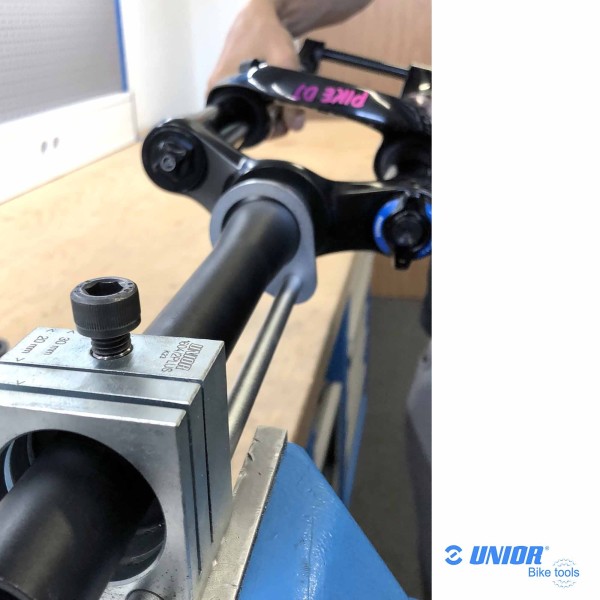 Guide de coupe fourche VTT UNIOR 1604/2PLUS