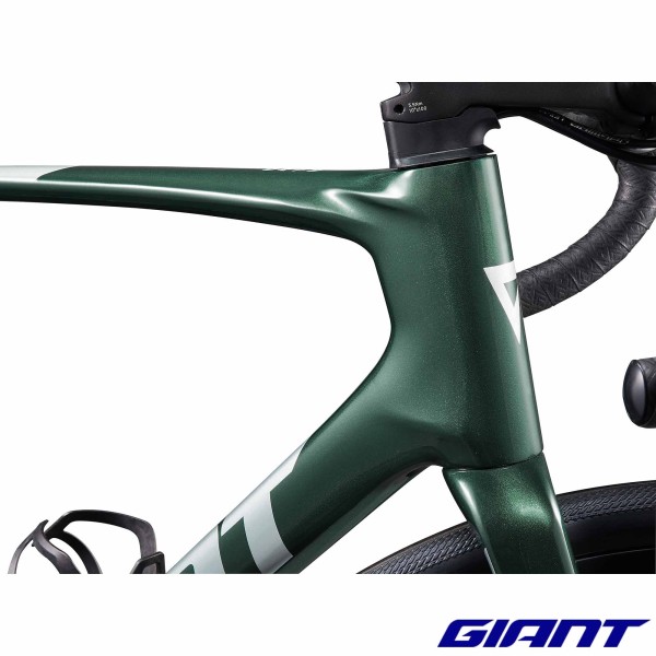GIANT Defy Advanced 3 2024 couleur