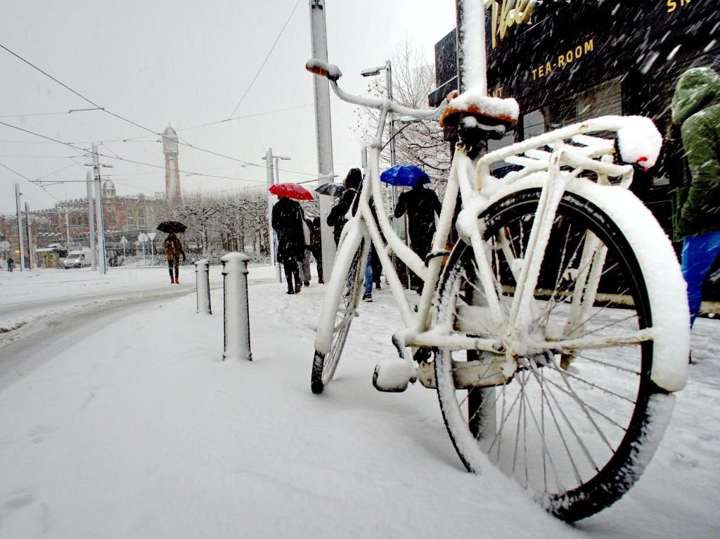 Les vêtements & accessoires de vélo à avoir en hiver